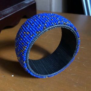 Francesca’s Blue Beaded Bangle Bracelet NWOT